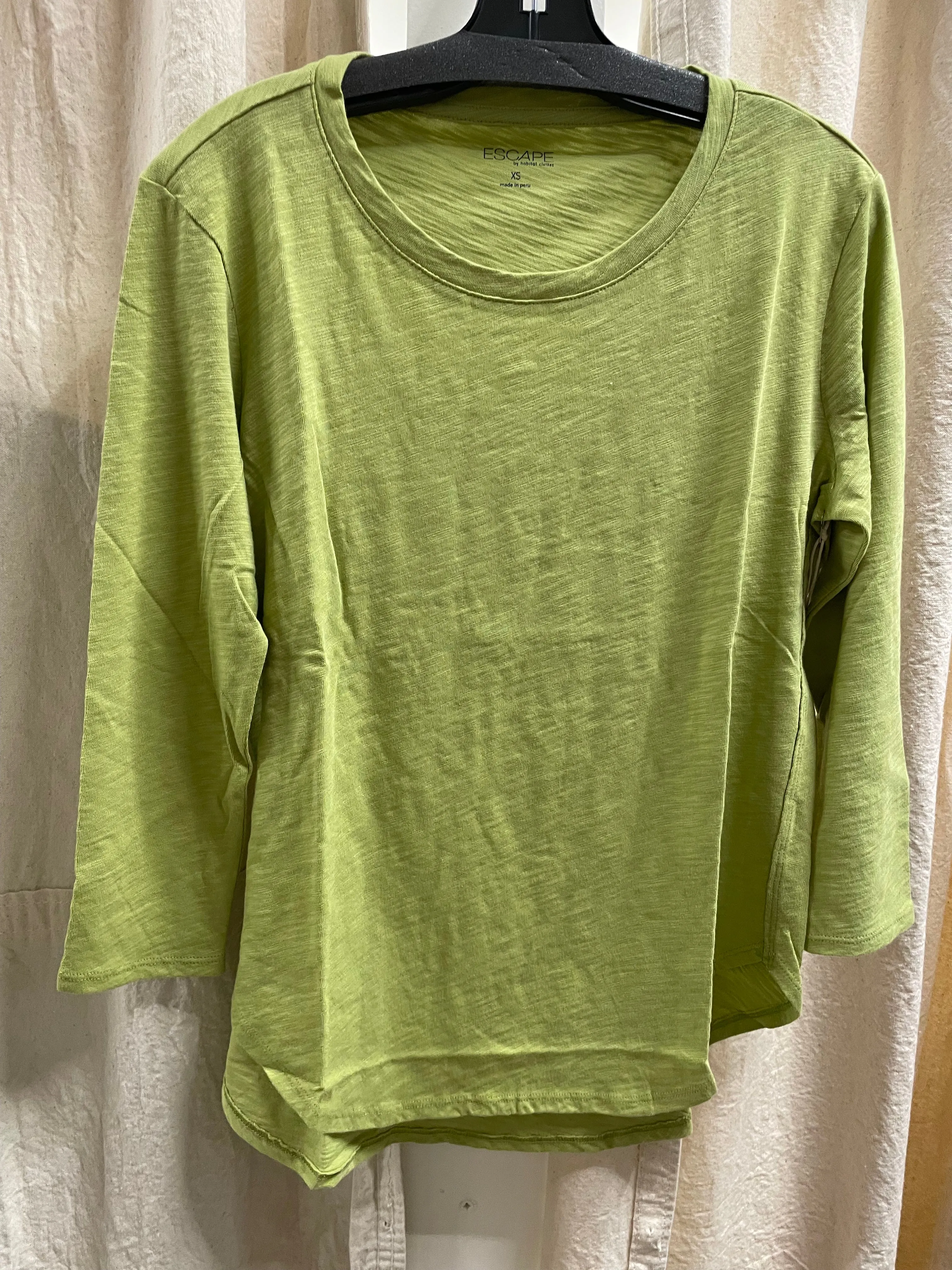 3/4 Sleeve Hi-Low Slub Tee in Moss by Escape