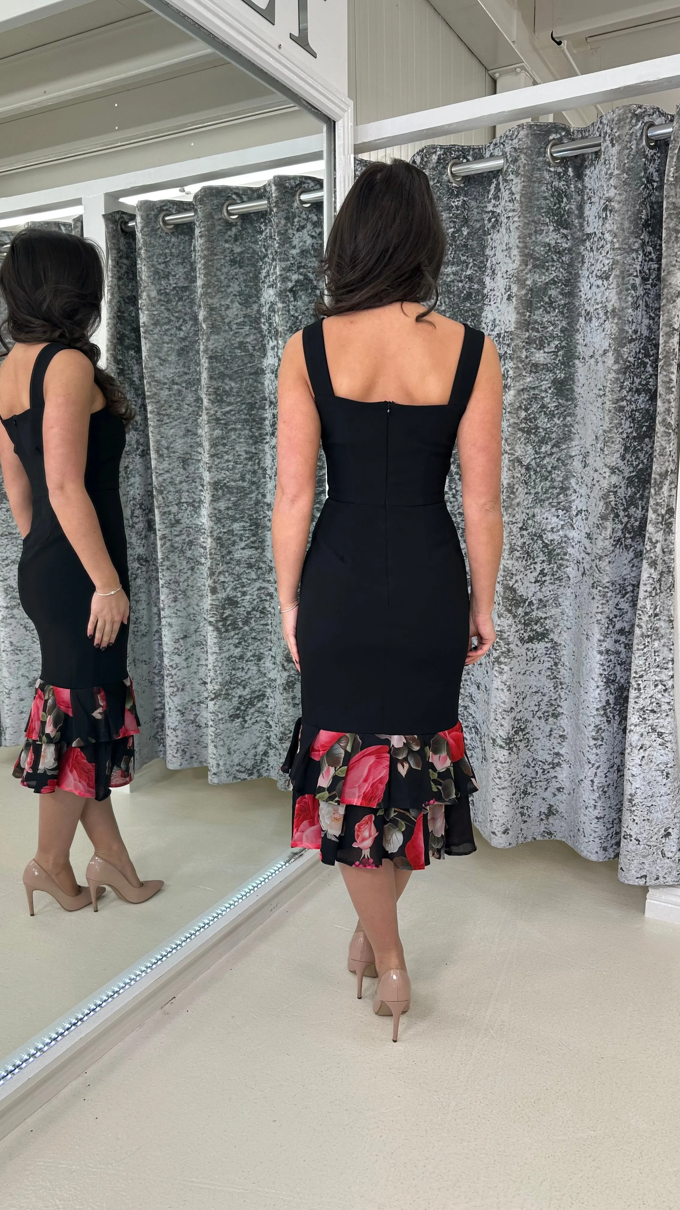 Black and Red Fishtail Midi Dress