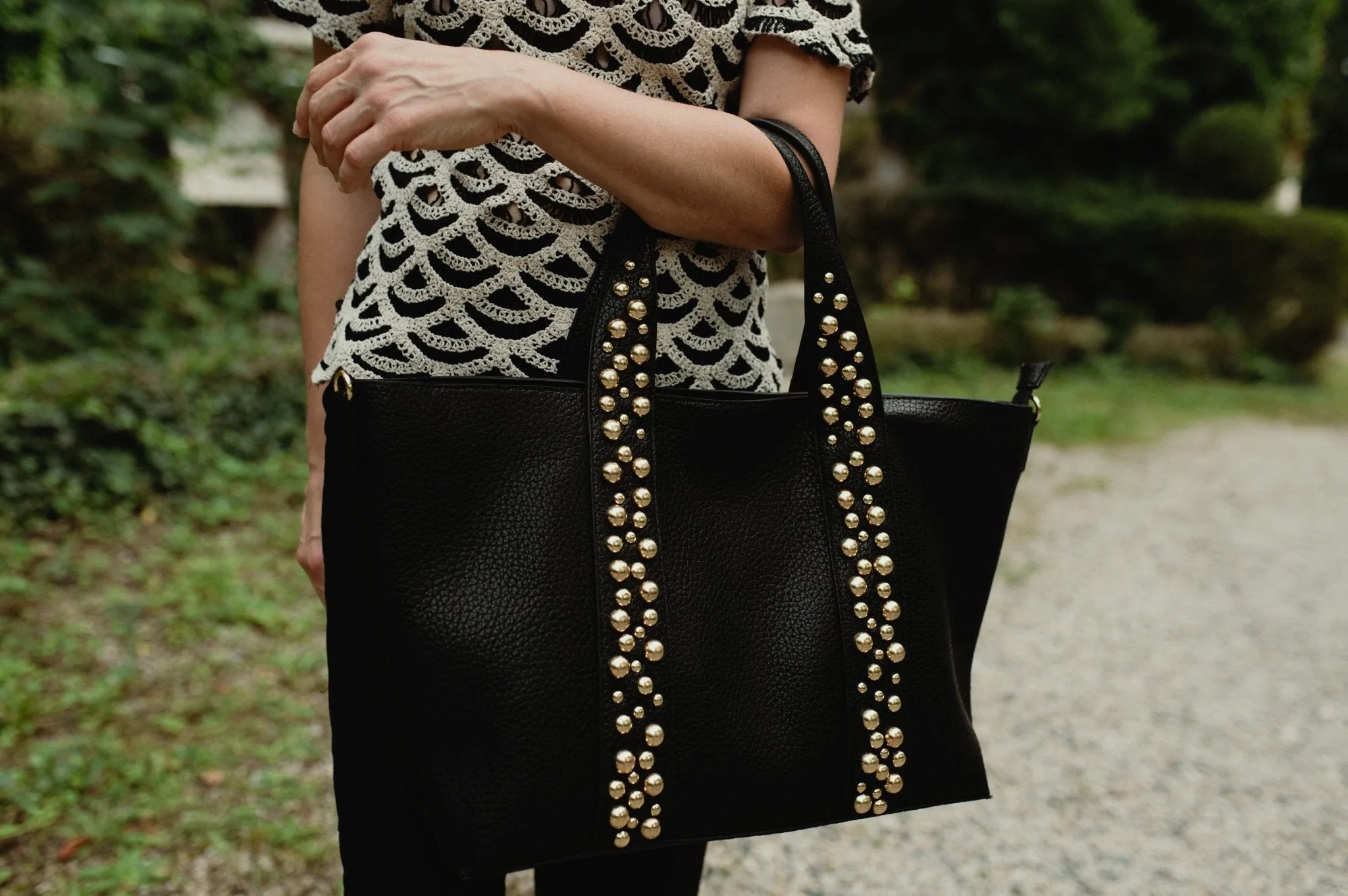 Grand sac avec perles dorées