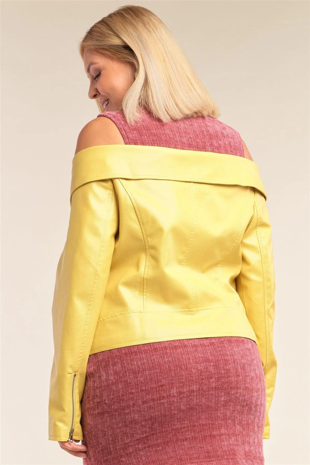 Junior Plus Size Banana Yellow Vegan Leather Off-The-Shoulder Oblique Zipper Belted Cropped Jacket /2-2-2