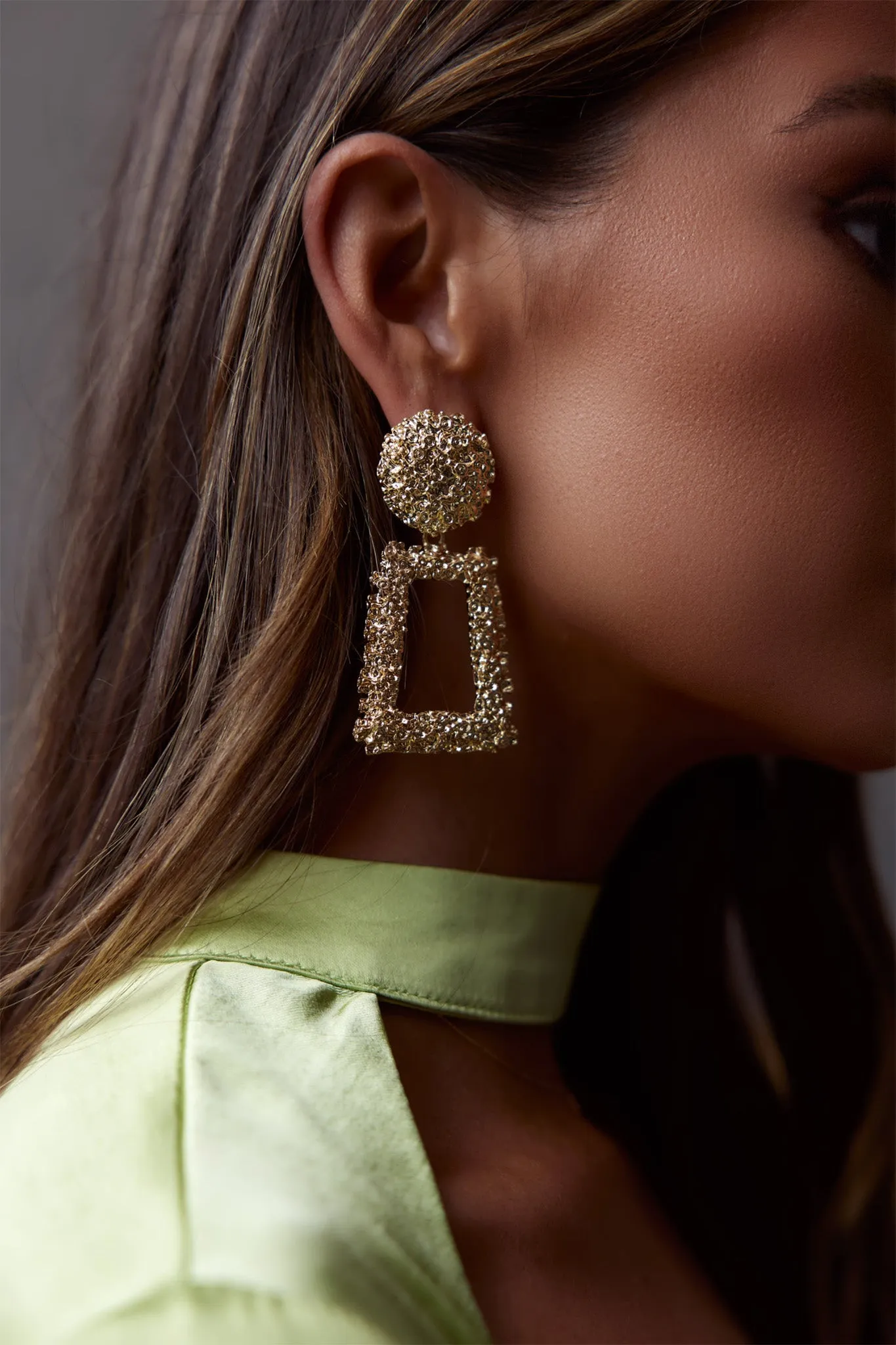 London Textured Earrings Gold