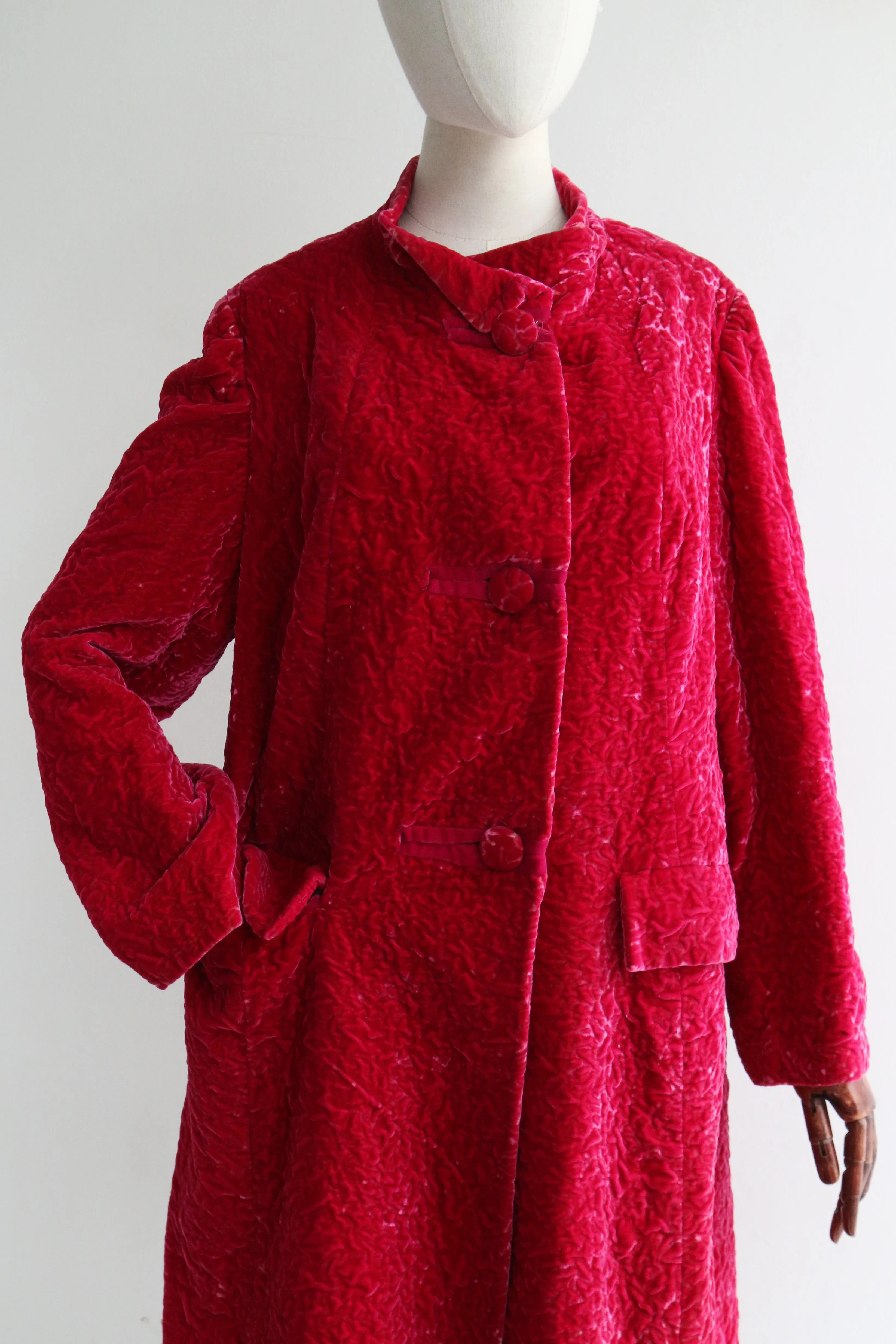 "Pink Matelasse Velvet" Vintage 1960's Hot Pink Matelasse Velvet Coat UK 14 US 10