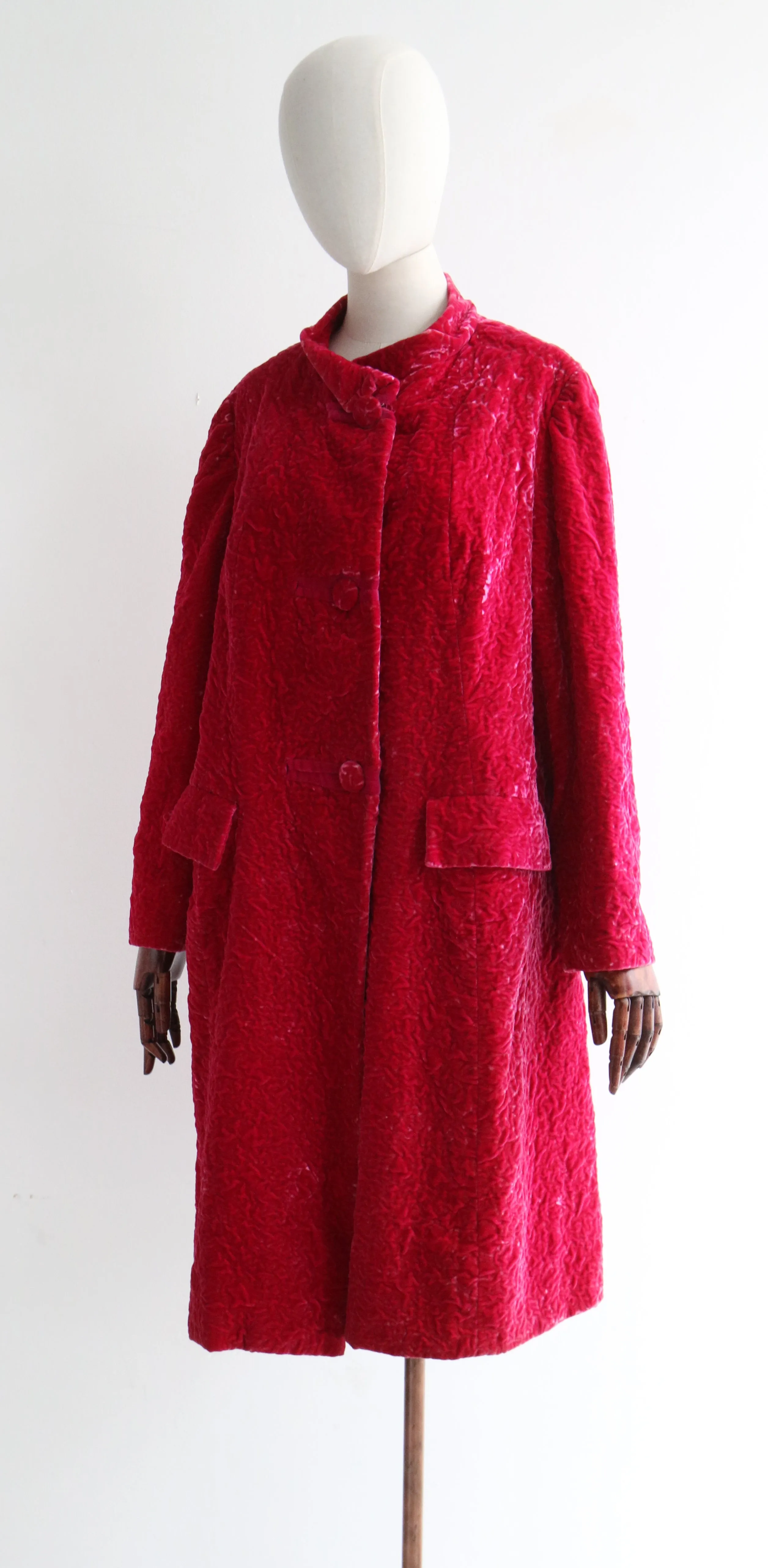 "Pink Matelasse Velvet" Vintage 1960's Hot Pink Matelasse Velvet Coat UK 14 US 10