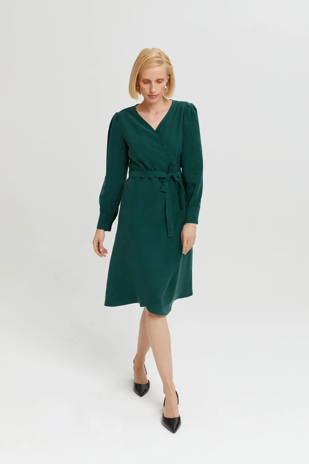 Sophie | Classy Wrap Dress with Puff Sleeves and Tie Waist in Forest Green