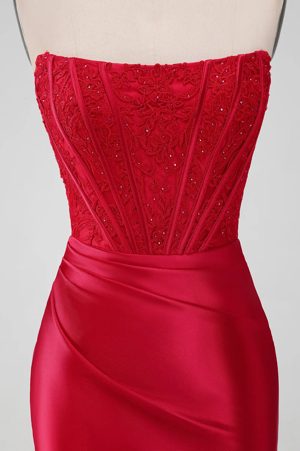 Strapless Lace Ruched Bodycon Short Red Homecoming Dress