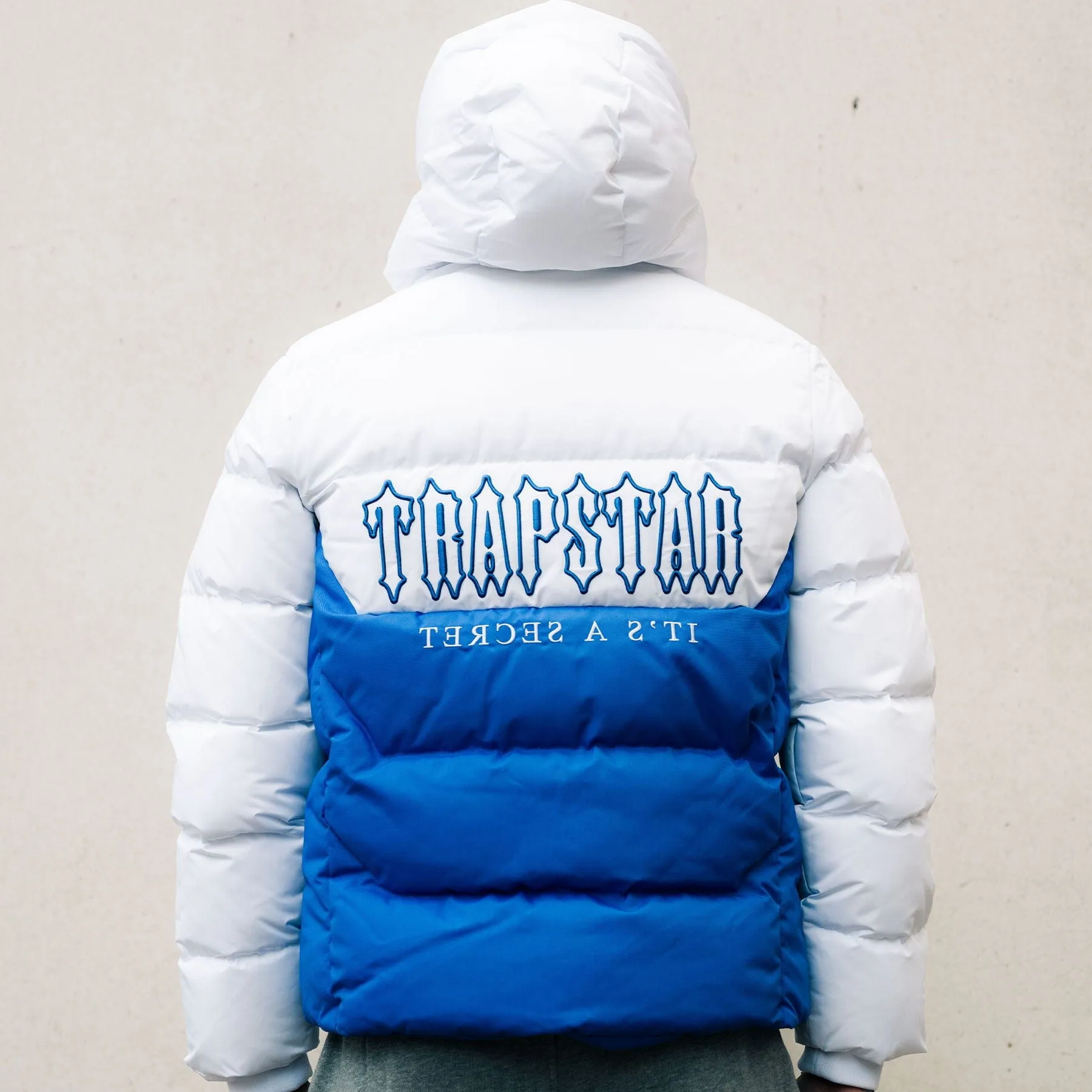 Trapstar Decoded Puffer 25 'White Blue'